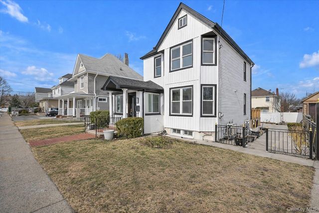 154-25 13th Avenue, Whitestone, NY 11357