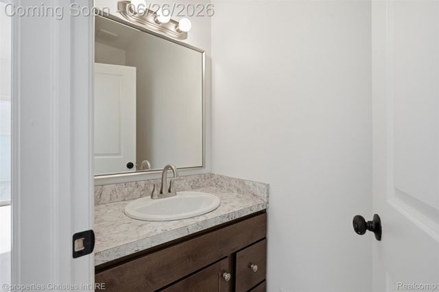 27824 Groveland Street, Madison Heights, MI 48071