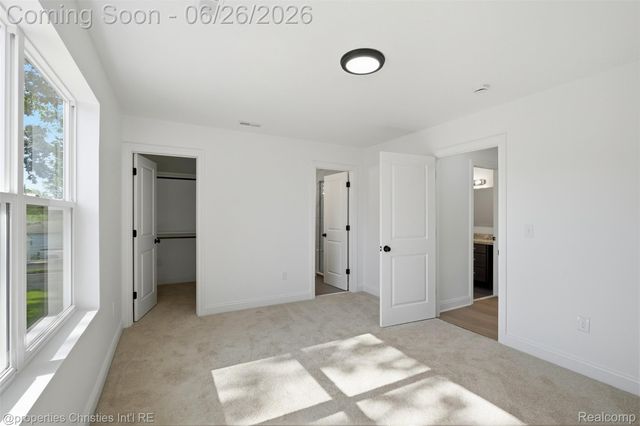 27824 Groveland Street, Madison Heights, MI 48071