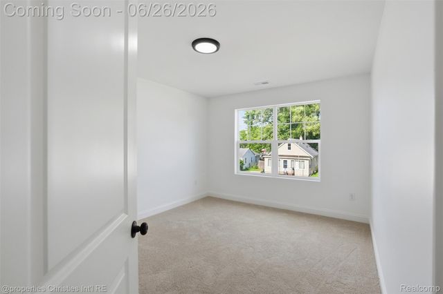27824 Groveland Street, Madison Heights, MI 48071