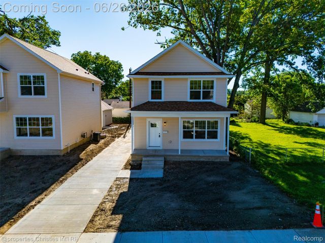 27824 Groveland Street, Madison Heights, MI 48071