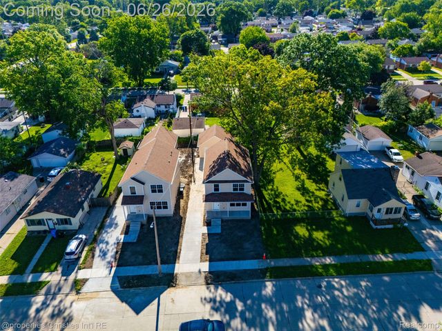 27824 Groveland Street, Madison Heights, MI 48071