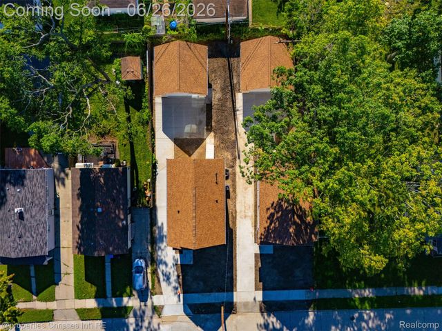 27824 Groveland Street, Madison Heights, MI 48071