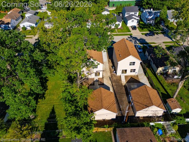 27824 Groveland Street, Madison Heights, MI 48071