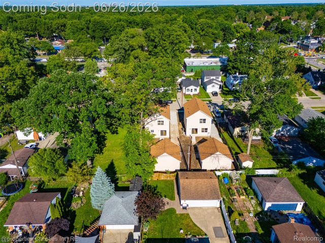 27824 Groveland Street, Madison Heights, MI 48071