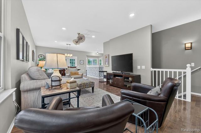 3576 Riverside Drive, Auburn Hills, MI 48326