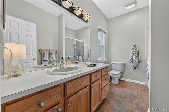 3576 Riverside Drive, Auburn Hills, MI 48326