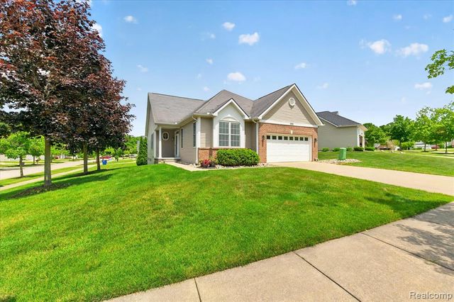 3576 Riverside Drive, Auburn Hills, MI 48326