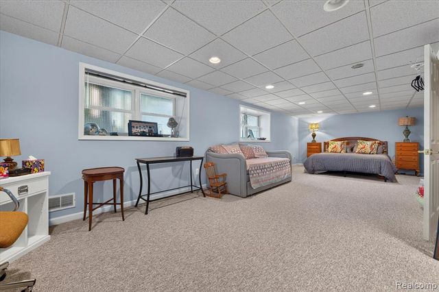 3576 Riverside Drive, Auburn Hills, MI 48326