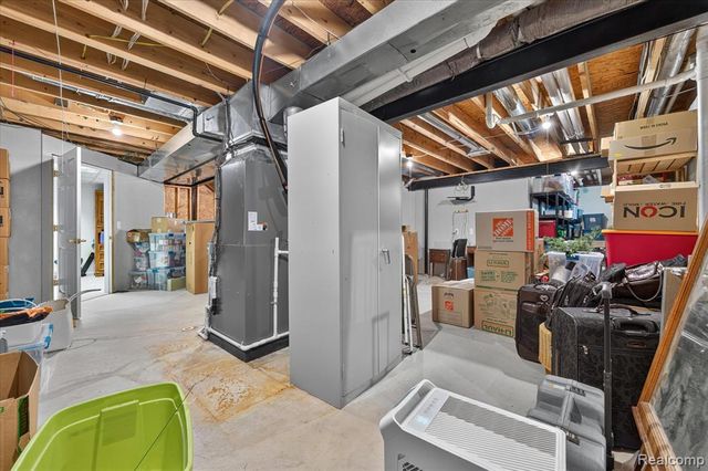 3576 Riverside Drive, Auburn Hills, MI 48326