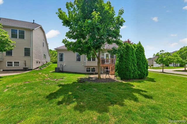 3576 Riverside Drive, Auburn Hills, MI 48326