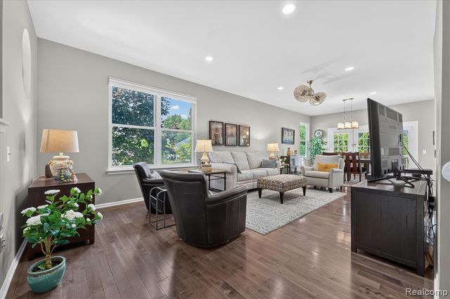 3576 Riverside Drive, Auburn Hills, MI 48326