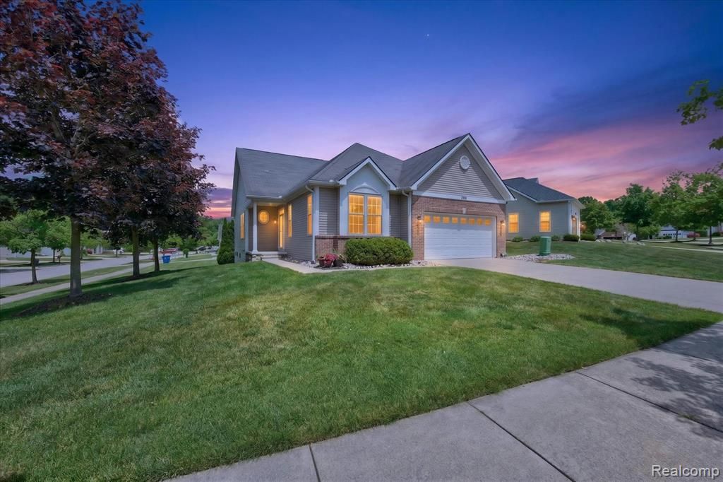 3576 Riverside Drive, Auburn Hills, MI 48326