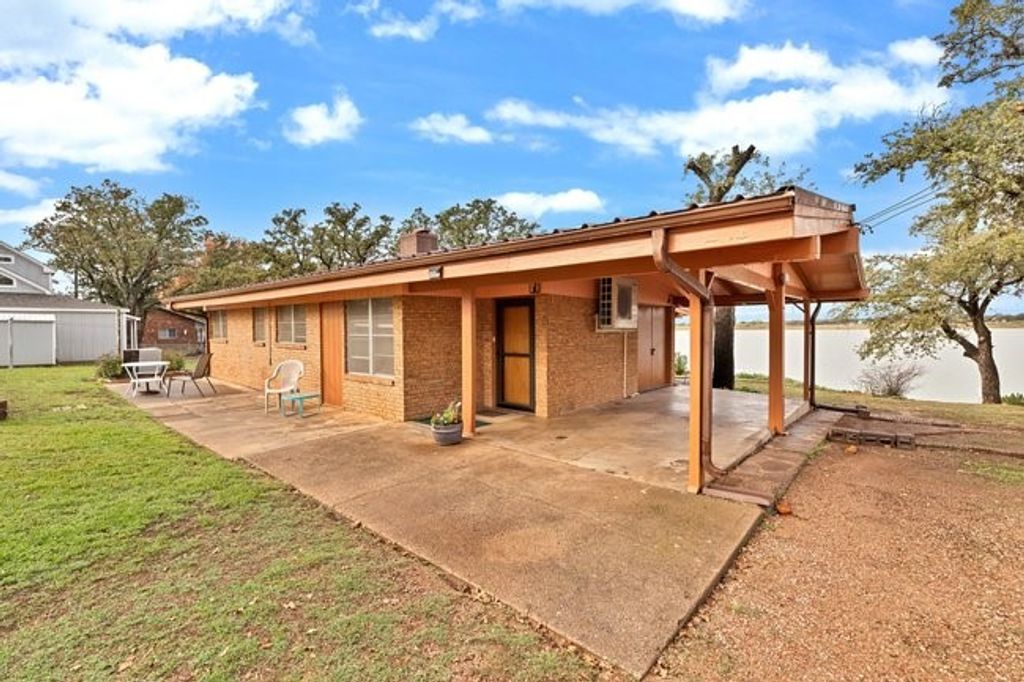 3153 County Road 264, Breckenridge, TX 76424