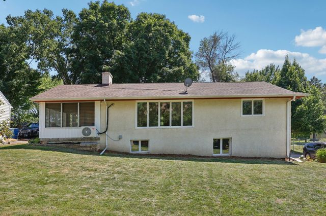 5700 Grandview Boulevard, Mound, MN 55364