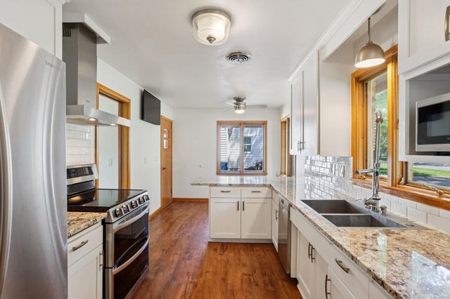 5700 Grandview Boulevard, Mound, MN 55364