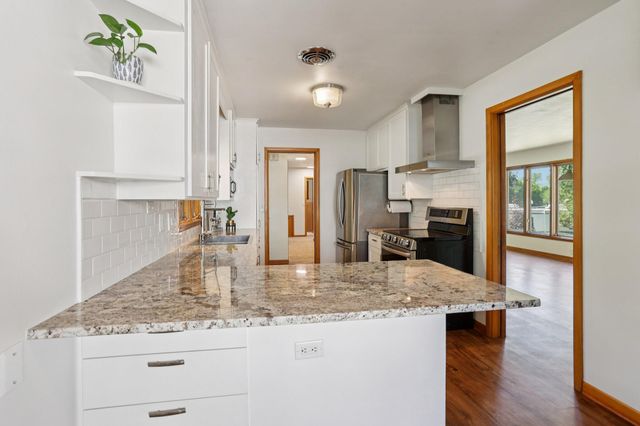 5700 Grandview Boulevard, Mound, MN 55364