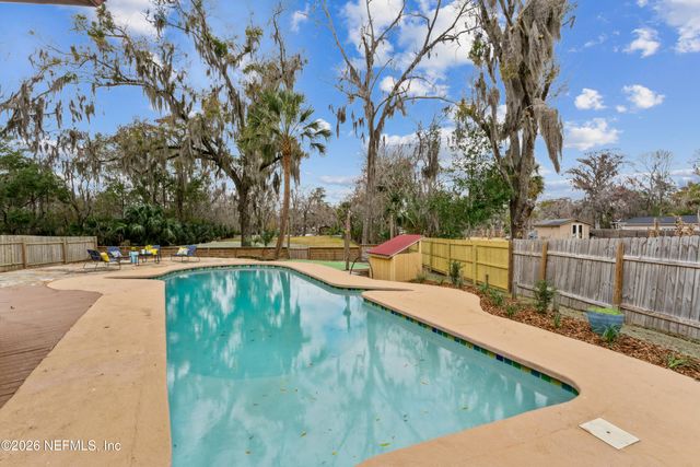 1900 LAKE SHORE Boulevard, Jacksonville, FL 32210