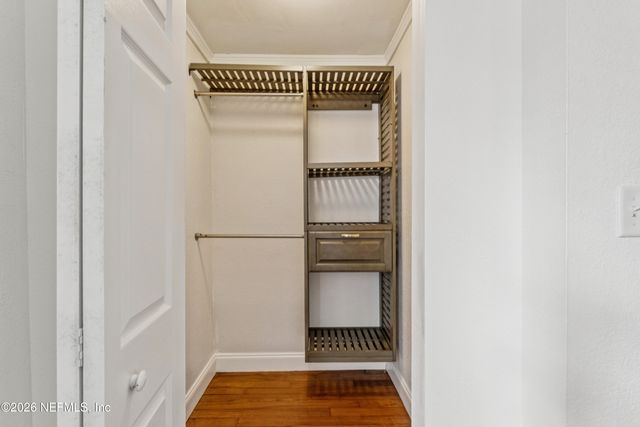 1900 LAKE SHORE Boulevard, Jacksonville, FL 32210