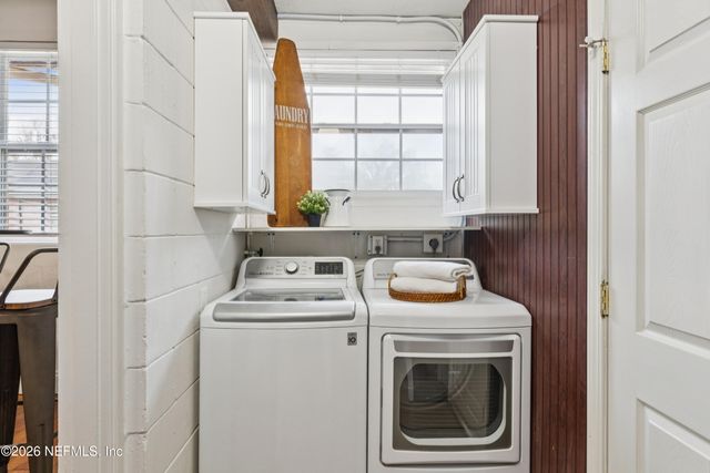 1900 LAKE SHORE Boulevard, Jacksonville, FL 32210