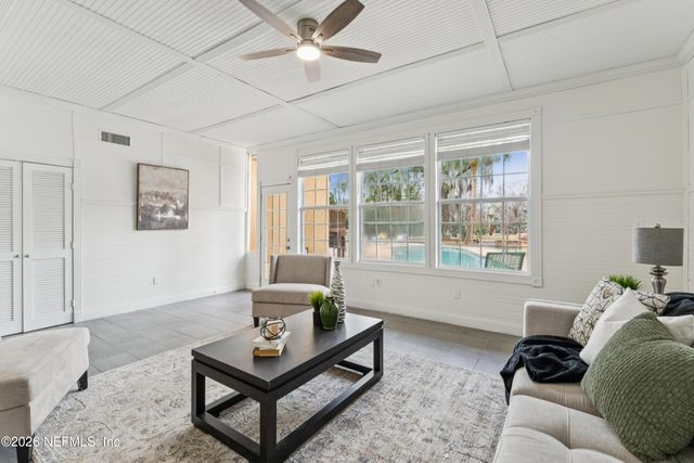 1900 LAKE SHORE Boulevard, Jacksonville, FL 32210