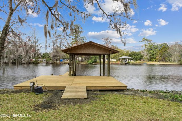 1900 LAKE SHORE Boulevard, Jacksonville, FL 32210