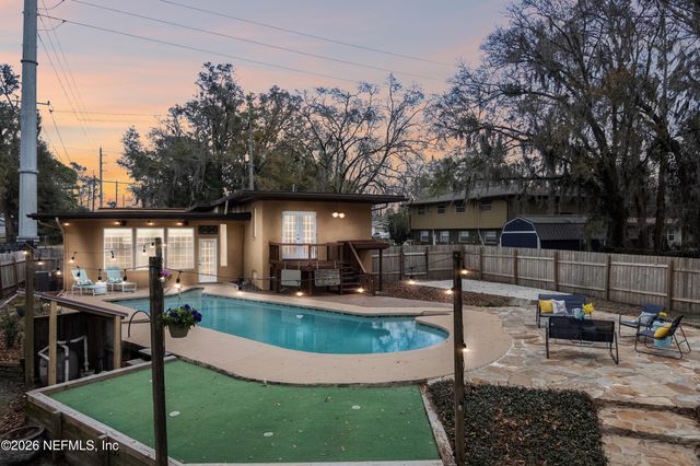 1900 LAKE SHORE Boulevard, Jacksonville, FL 32210