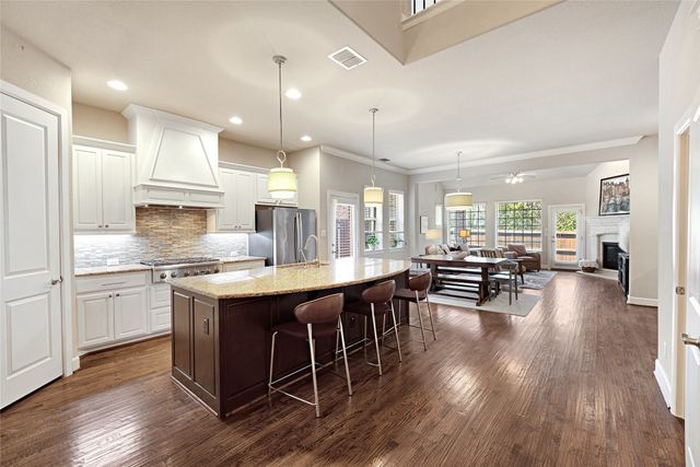 428 King Galloway Drive, Lewisville, TX 75056