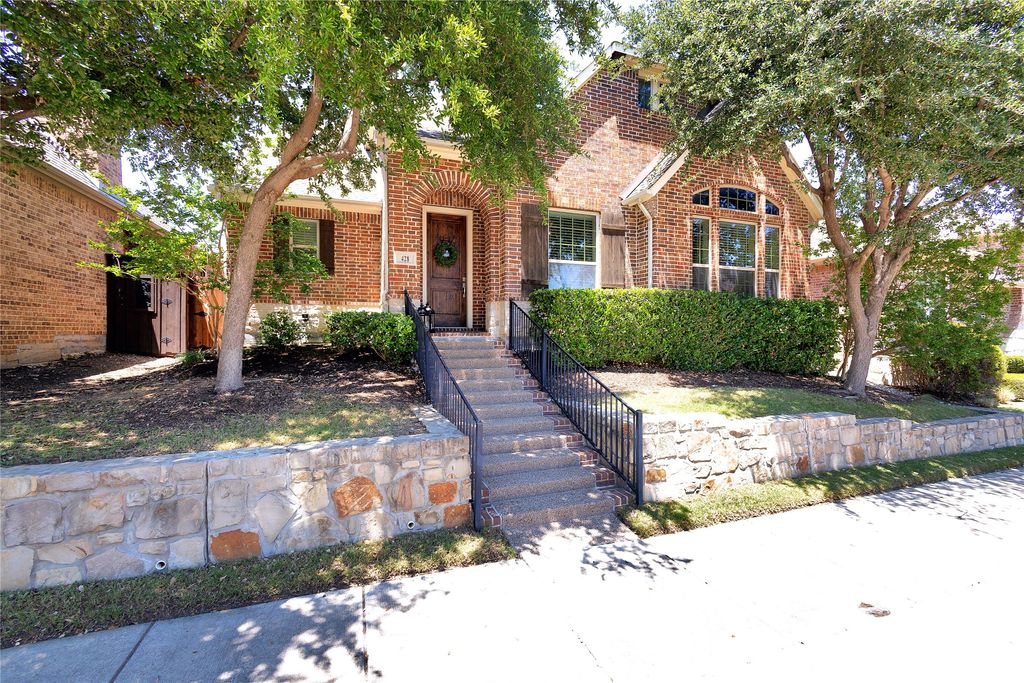 428 King Galloway Drive, Lewisville, TX 75056