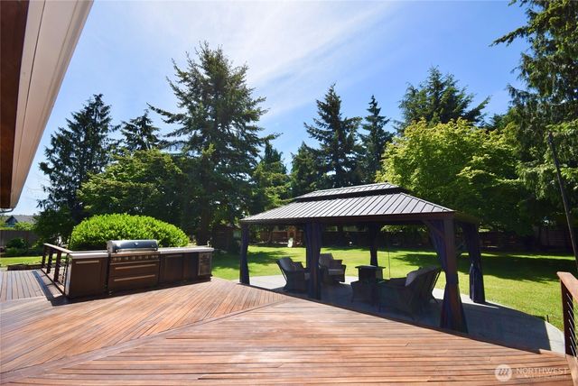 42 Ioka Road, Sequim, WA 98382