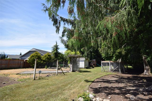 42 Ioka Road, Sequim, WA 98382
