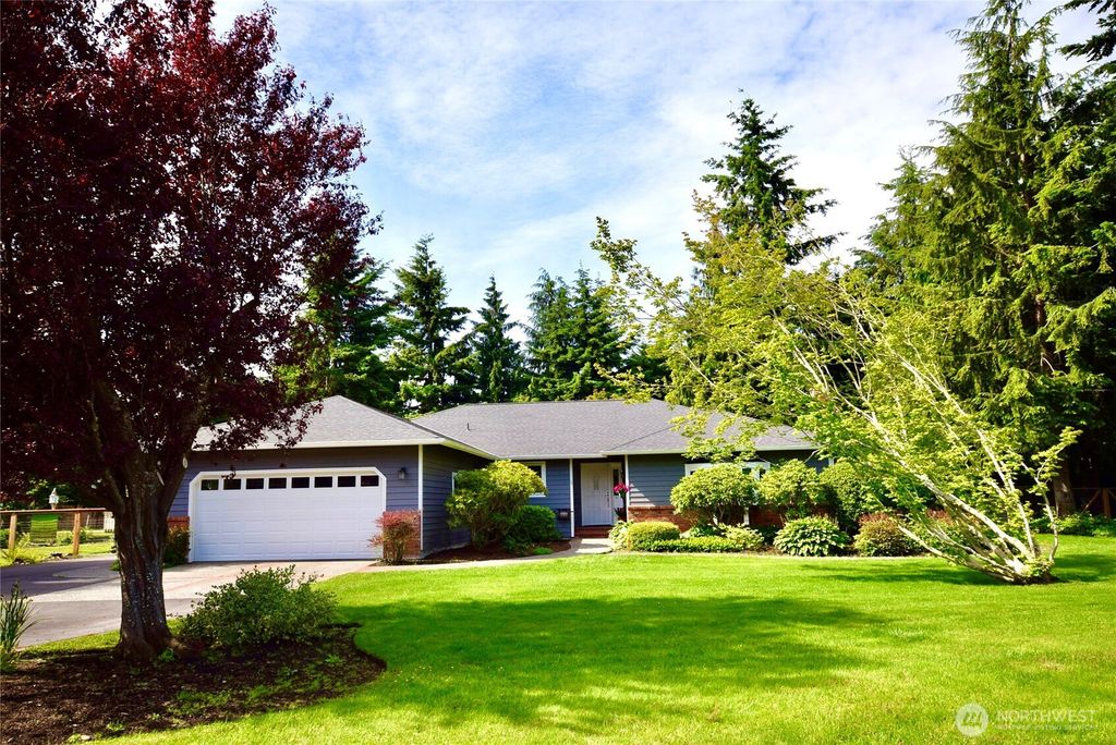 42 Ioka Road, Sequim, WA 98382