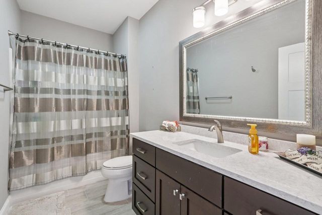 6211 Amethyst Drive, Waunakee, WI 53597