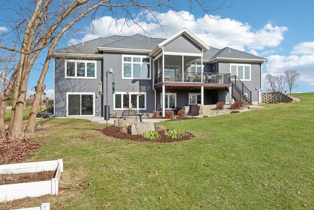 6211 Amethyst Drive, Waunakee, WI 53597