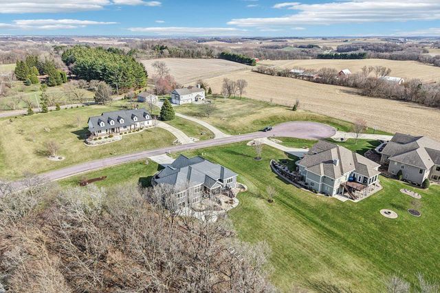 6211 Amethyst Drive, Waunakee, WI 53597