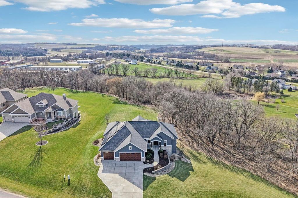 6211 Amethyst Drive, Waunakee, WI 53597