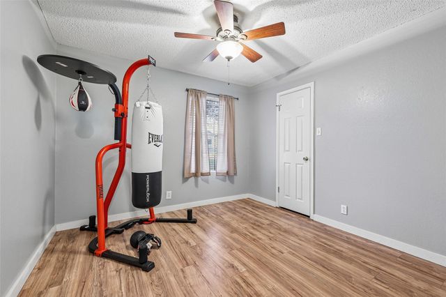510 Maybrook DR, Buda, TX 78610