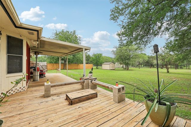 510 Maybrook DR, Buda, TX 78610