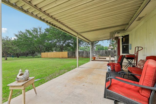 510 Maybrook DR, Buda, TX 78610