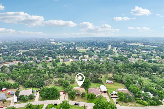 510 Maybrook DR, Buda, TX 78610