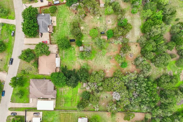 510 Maybrook DR, Buda, TX 78610