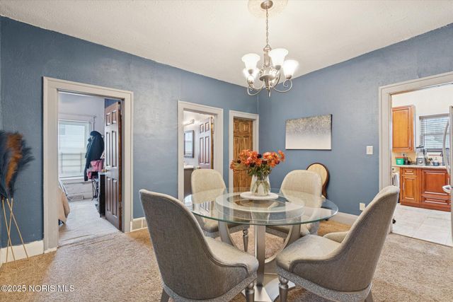 2927 Stickney Avenue, Toledo, OH 43608