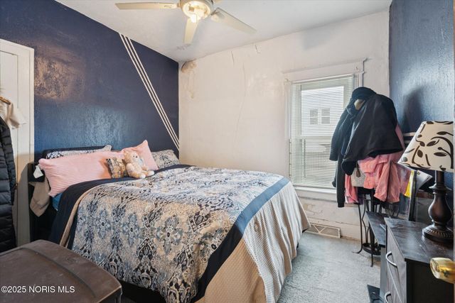 2927 Stickney Avenue, Toledo, OH 43608