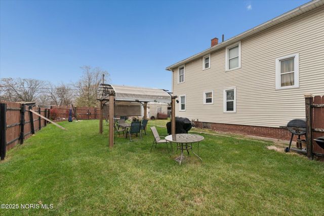 2927 Stickney Avenue, Toledo, OH 43608