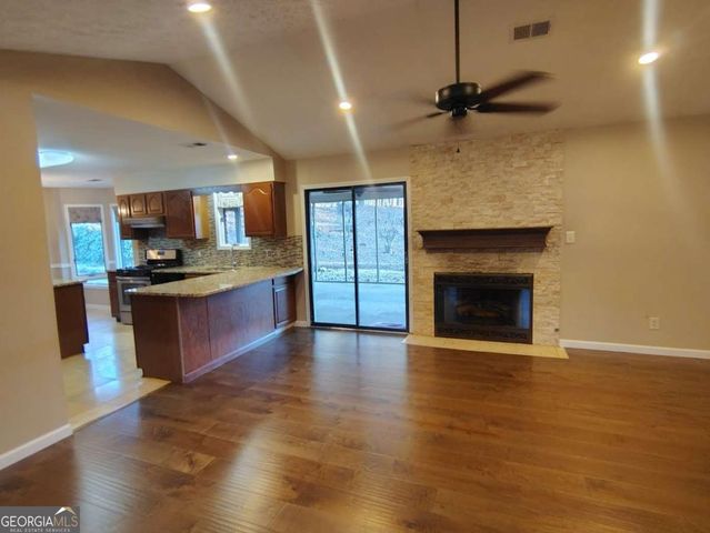 309 Picketts Crossing, Acworth, GA 30101