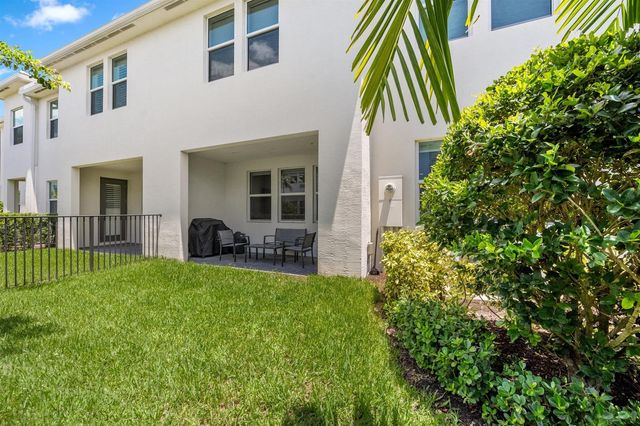 16412 Millenium Court, Westlake, FL 33470