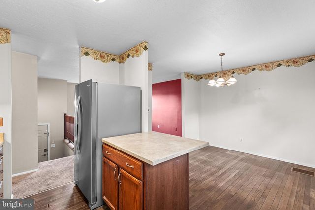 182 CLAREMONT DR, Seven Valleys, PA 17360