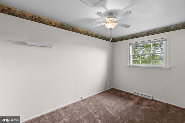 182 CLAREMONT DR, Seven Valleys, PA 17360