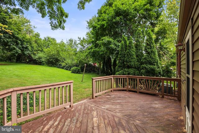 182 CLAREMONT DR, Seven Valleys, PA 17360