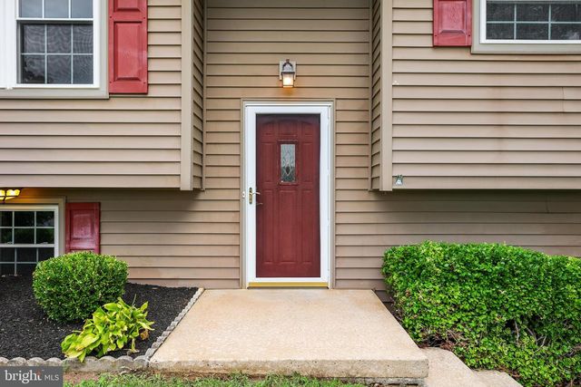 182 CLAREMONT DR, Seven Valleys, PA 17360